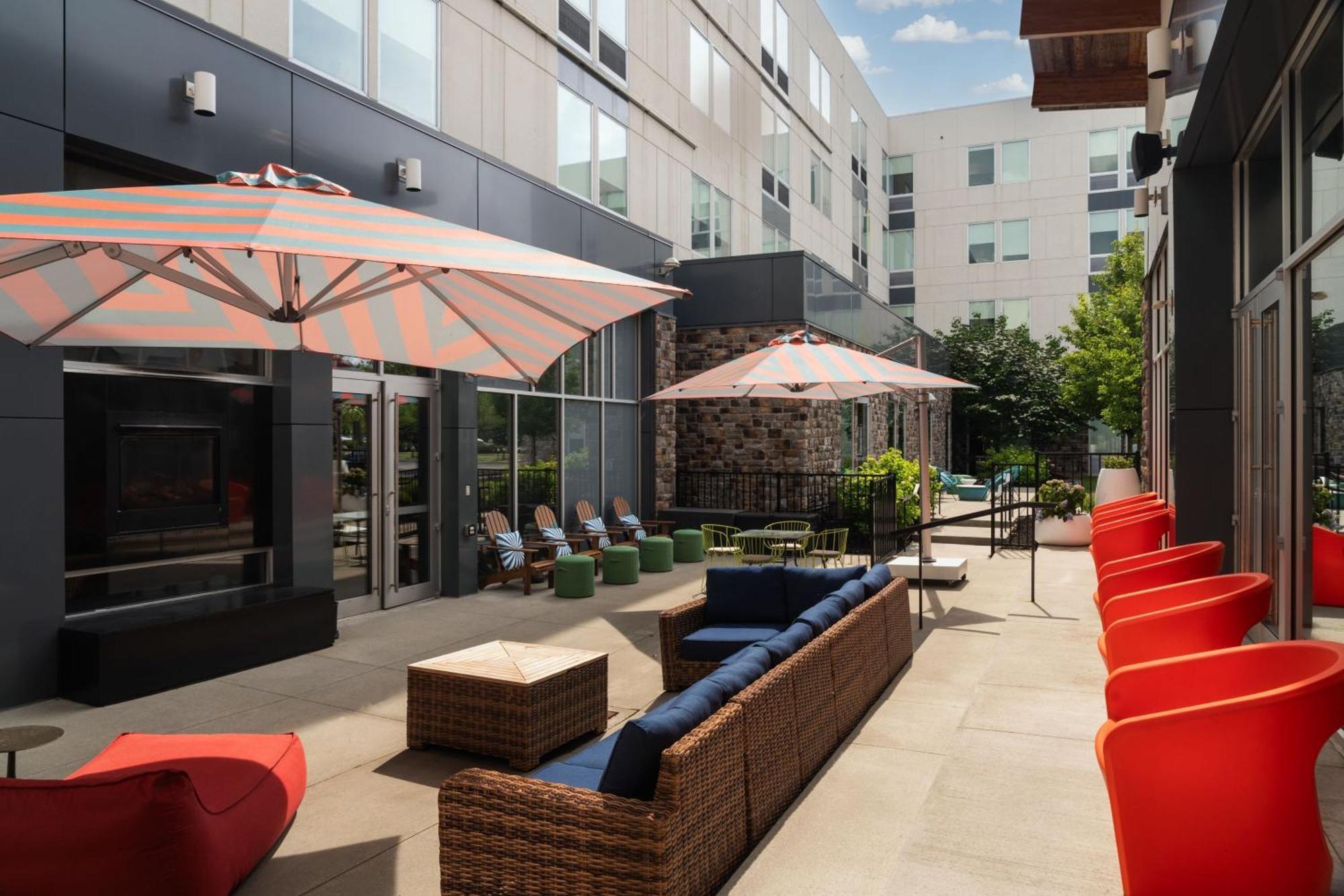 Aloft Beachwood Exterior photo